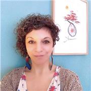 Je donne des cours particuliers pour les enfants de primaire et les collégiens. Mon plus ? Thérapeute de formation j'accompagne dans la bienveillance, l'écoute et le respect du rythme de chacun tout en proposant un cadre rassurant.
