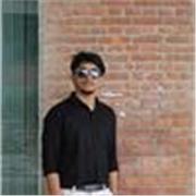 Math tutor who teaches in English