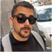 Profesor titulado en master de diseño gráfico y 3D.