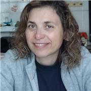 Sono un'insegnante madrelingua con pluriennale esperienza. Sono paziente e molto flessibile negli orari
