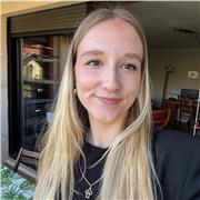 étudiante bac avec spécialité AMC, propose des cours de soutien aux collégiens