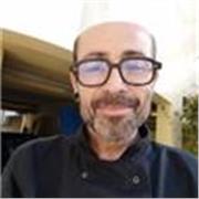 Chef gérant actuellement avec une solide expérience en restauration. 