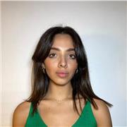 Studentessa di lingue e culture straniere impartisce ripetizioni di lingue e materie umanistiche