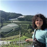 Amo lo spagnolo e ho 7 anni di studi alle spalle. Mi piace rimanere aggiornata sulle culture e le differenze del mondo hispano.