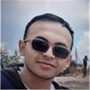 Persona con gran comunicación con jovenes y niños manejo guías y actividades imprimibles 