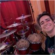 Soy Músico profesional con +20 años de experiencia. Puedo enseñarte Batería, Cajón, Percusión, Teoría y Escritura Musical.