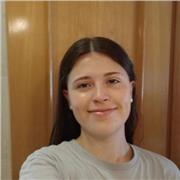 Española con ESO y Bachillerato científico completado, grado biomedicina