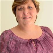 Profesora titulada da clases a nivel inicial, primaria y ESO