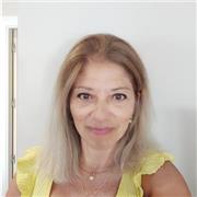 Soy una profe apasionada por la enseñanza, imparto clases a niños de primaria y alumnos de la Eso