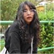 Soy Helen. Enseño diseño gráfico y audiovisual desde la teoría y la práctica, con enfoque creativo, claro y aplicado.
