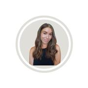 Soy Paloma, titulada en la Rey Juan Carlos y con cuatro años de experiencia en colegios públicos de la Comunidad de Madrid.