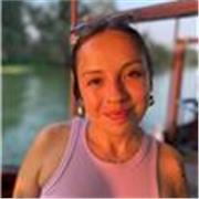 Economista con más de seis años de experiencia