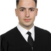 Recién graduado de Educación Primaria en Inglés, dispongo de Certificados de Cambridge English: PET, First y Advanced Level.