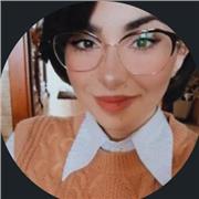 Redattrice e copywriter da oltre 4 anni, offre lezioni di scrittura online