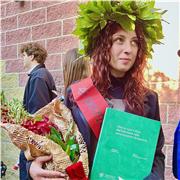 Insegnante per aiuto compiti di varie materie. Sono un’infermiera quindi ho capacità sia su materie umanistiche che scientifiche