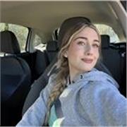 Me defino como una persona paciente y con diferentes habilidades docentes necesarias para el desarrollo integral del alumno