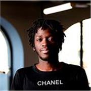 Bonjour Je donne des cours en informatique, je travaille en ce moment chez airbus en tant que développeur software