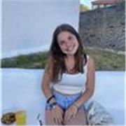 Me defino como una joven entusiasta y me gustaria dar clases a un niño o niña con ganas de aprender