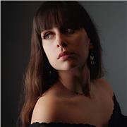 Profesora titulada en Filosofía con amplia experiencia en clases de apoyo en niveles de ESO y Bachillerato