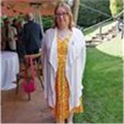 Native English speaker with Higher Education in English Language and Literature. 