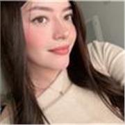 Me defino como una persona dedicada, atenta y disciplinada. Me gustaría enseñar a niños de muy poca edad hasta los 13 años. 