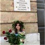 Laureata magistrale in Lettere e Filologia con 110 e lode impartisce lezioni private di latino e materie umanistiche