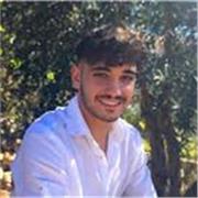 Sei alla ricerca di un insegnante serio e che ti faccia appassionare alla materia? Contattami.