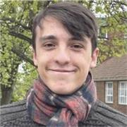 English tutor fostering a positive learning environment, delivering personalised, informative and engaging lessons