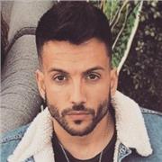 Profesor de Primaria con dos años de experiencia en actividades de apoyo extraescolar, imparte clases particulares a domicilio y on-line de Matemáticas, Lengua y Música