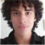 Profesor joven  de inglés con ganas de enseñar 
