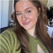 I am an outgoing and extremely passionate University student, looking to help GCSE English students to better their grades!