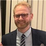 Profesor de Inglés como Lengua Extranjera (EFL) con casi una década de experiencia trabajando en el Reino Unido y España.