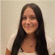 Offro lezioni private per aiutare ragazzi sia delle elementari sia delle medie per aiutarli con i compiti o a studiare!