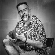 Profesor con amplia experiencia en clases particulares y en escuela.