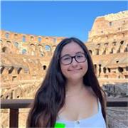 Profesora titulada en Lengua Castellana y Literatura, Latín y Griego con experiencia dando clases a Secundaria y Bachillerato.