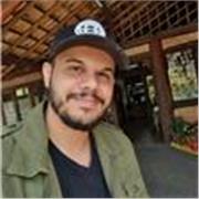 Estudante de Letras pela UNIVESP no último período pronto para auxiliar em reforços relacionados à matéria