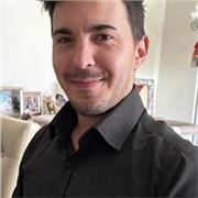 Sono un ragazzo iscritto al conservatorio, do lezioni di solfeggio per studenti di scuola media. Prezzo 10 euro per un ora