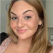 studentessa universitaria offre lezioni sia in presenza sia online di latino e italiano per ragazzi fino alle superiori, di matematica e inglese per ragazzi fino alle medie