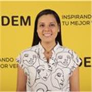 Docente universitaria con enfoque humanista y clases inspiradoras en Psicología, Educación y Desarrollo Personal