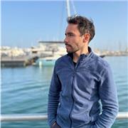 Me defino como un docente técnico que enseña desde la práctica y la lógica del oficio. Entiendo el dibujo técnico como un lenguaje