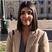 Sono una studentessa di Economia e Commercio e che frequentato il liceo Classico, offro lezioni di italiano