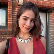 ¡Hola! Soy Paula, profesora de inglés con nivel avanzado y experiencia internacional. Ofrezco clases dinámicas para cualquier edad