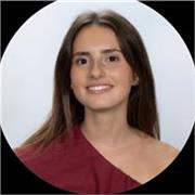 Estudiante preuniversitaria con premio extraordinario en la ESO y matrícula de honor en Bachillerato. Imparte clases online.