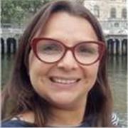 Profesora de primaria, especialmente en Matemáticas y Lengua
