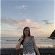 Soy una persona responsable y trabajadora y me gusta enseñar a niños .