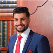 Master's student teacher who speak arabic and english