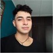 Estudiante de informática y motivado en el área de la comunicación imparto clases a los niños de todas las edades