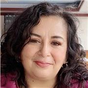 Profesora de historia imparte clases dirigidas a todo tipo de alumnos