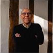 20 ans plus 56 ans d'expérience en comptabilité gestion et droit des affaires