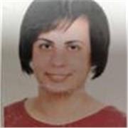 Profesora con C1 de inglés da clases a jóvenes y adultos.